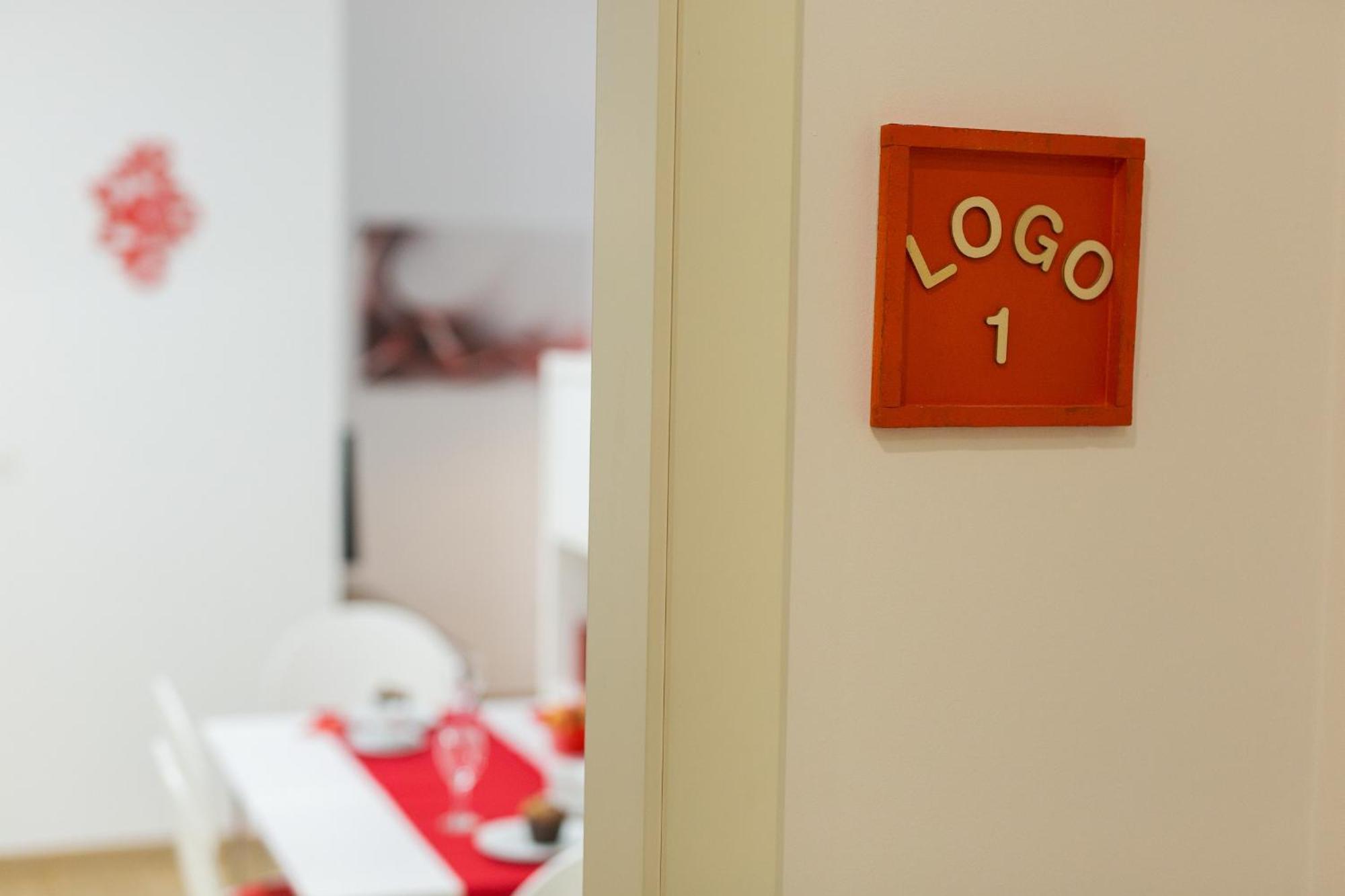 Logo Apartments 5 Min Walk To Main Square Загреб Номер фото